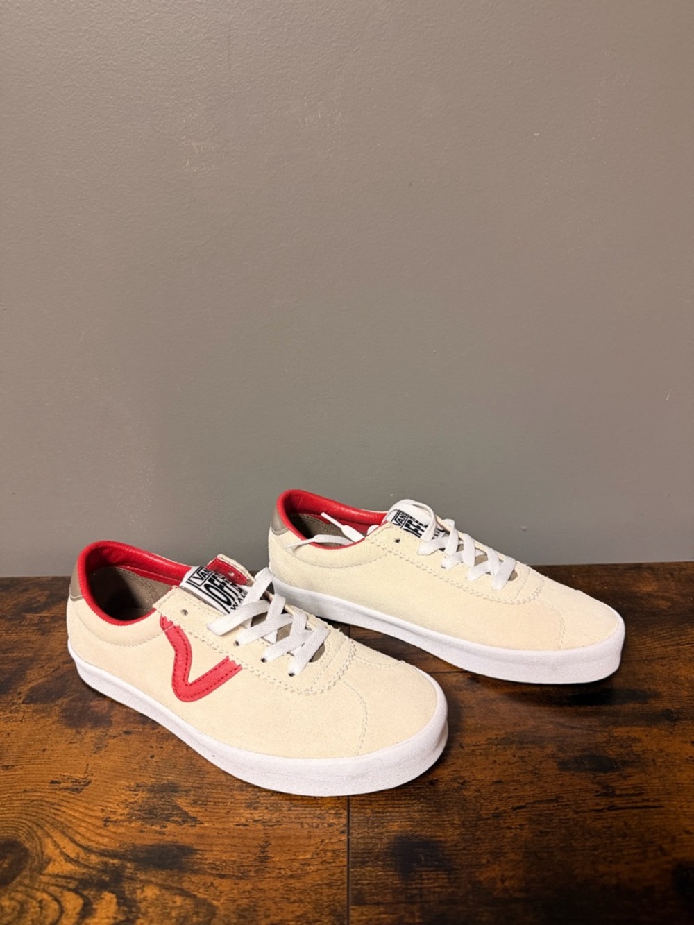Vans Sport Low Cream & Red Low-Top Sneakers